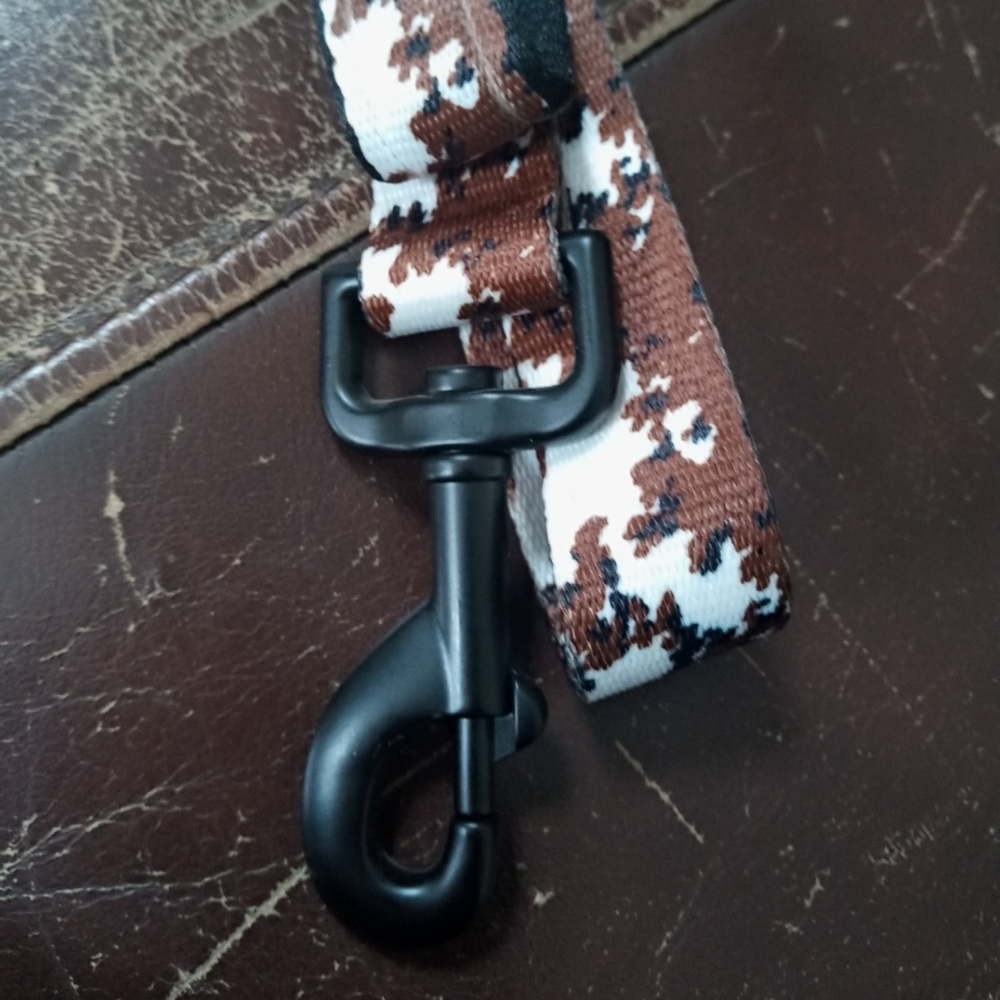 Mutt Nation Cow print leash